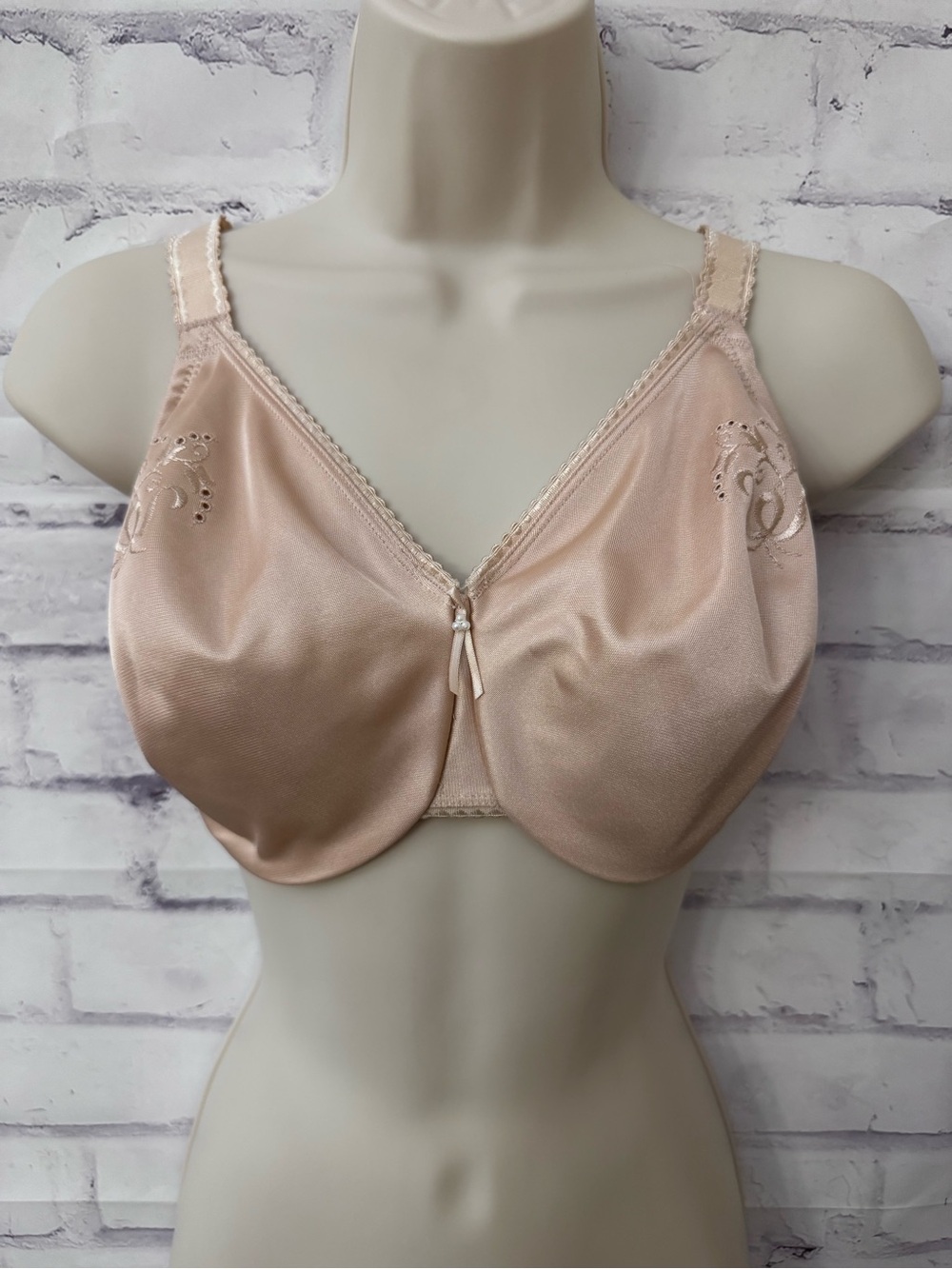Wacoal Bra Slimline Seamless Underwire Minimizer Size 34DDD Sand Beige 85154
